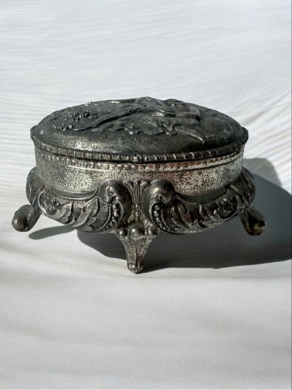 Ornate Decorative Trinket box  - Silver Tone vintage jewelry box